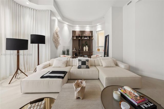 808 Brickell Key Drive 408, Miami, FL 33131