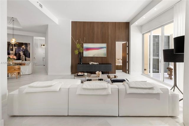 808 Brickell Key Drive 408, Miami, FL 33131