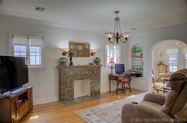 1731 S Yorktown Avenue, Tulsa, OK 74104