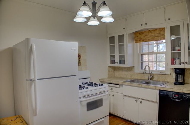 1731 S Yorktown Avenue, Tulsa, OK 74104