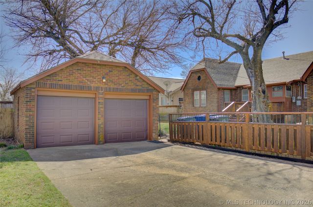 1731 S Yorktown Avenue, Tulsa, OK 74104