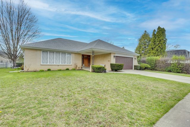 730 Castlewood Lane, Deerfield, IL 60015