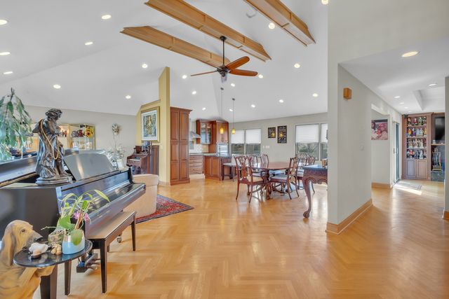 730 Castlewood Lane, Deerfield, IL 60015