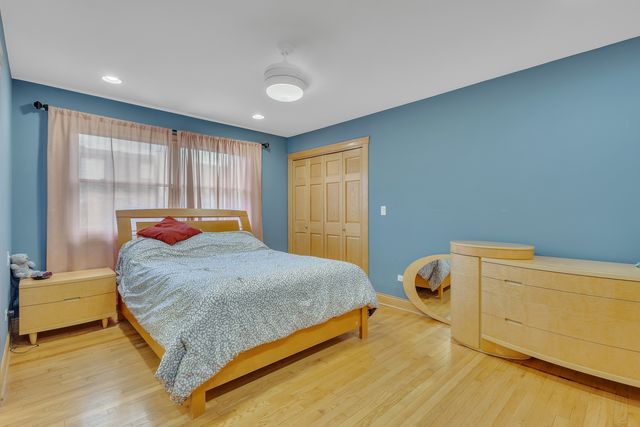 730 Castlewood Lane, Deerfield, IL 60015