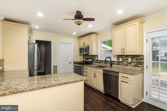 10 GREAT WOODS DR, Ewing, NJ 08618