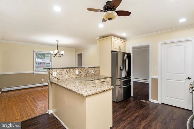 10 GREAT WOODS DR, Ewing, NJ 08618