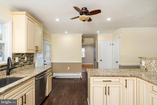 10 GREAT WOODS DR, Ewing, NJ 08618