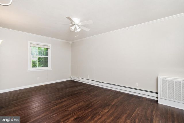 10 GREAT WOODS DR, Ewing, NJ 08618