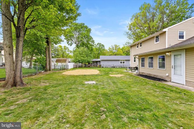 10 GREAT WOODS DR, Ewing, NJ 08618