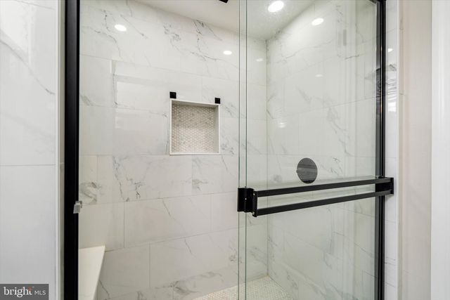 10 GREAT WOODS DR, Ewing, NJ 08618