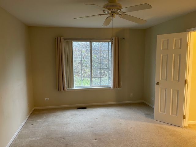 48 W Briarwood Drive, Streamwood, IL 60107