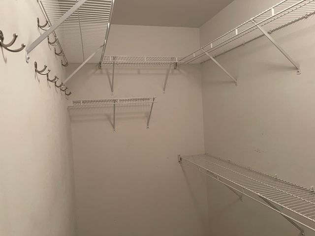 48 W Briarwood Drive, Streamwood, IL 60107