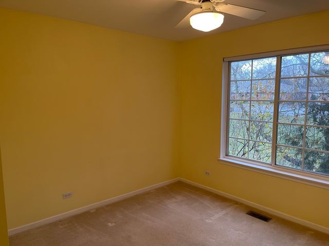 48 W Briarwood Drive, Streamwood, IL 60107