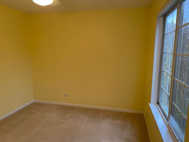 48 W Briarwood Drive, Streamwood, IL 60107