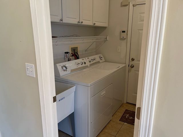 48 W Briarwood Drive, Streamwood, IL 60107