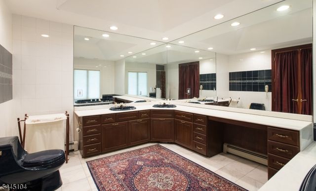 203 Rock Road W, Green Brook Twp., NJ 08812