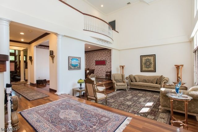 203 Rock Road W, Green Brook Twp., NJ 08812