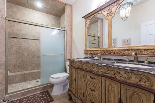 203 Rock Road W, Green Brook Twp., NJ 08812