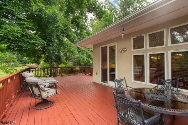 203 Rock Road W, Green Brook Twp., NJ 08812