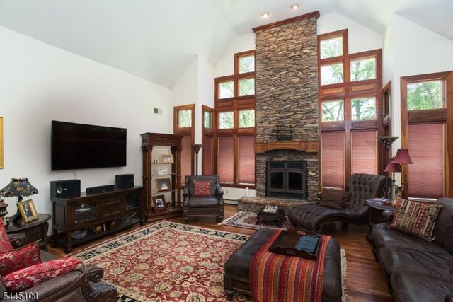 203 Rock Road W, Green Brook Twp., NJ 08812