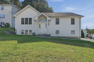 2 Bolton Street, Worcester, MA 01604