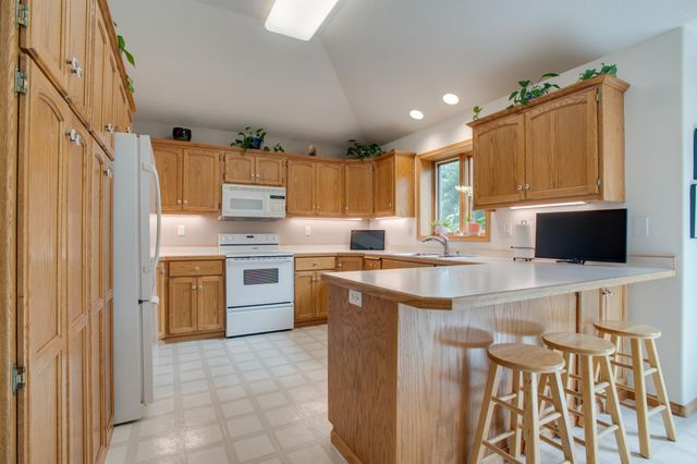 463 42nd Avenue S, Moorhead, MN 56560