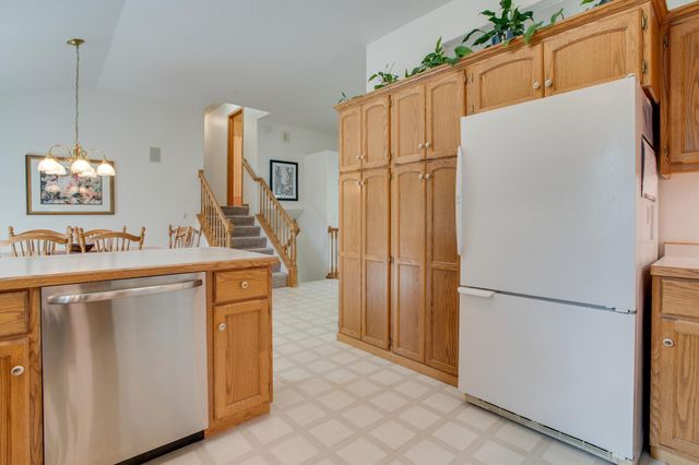 463 42nd Avenue S, Moorhead, MN 56560