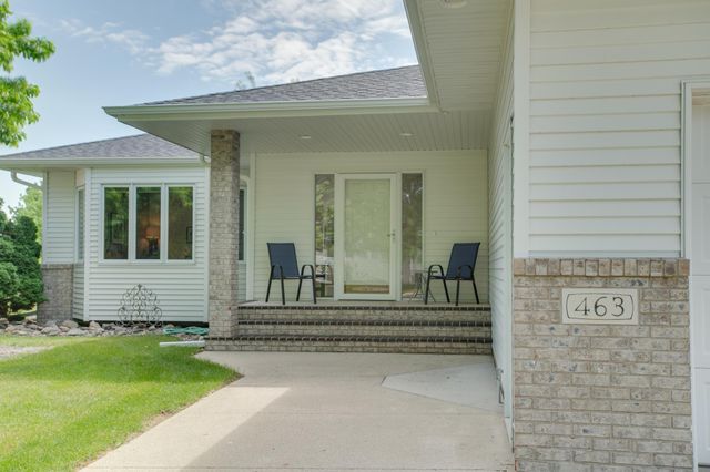 463 42nd Avenue S, Moorhead, MN 56560