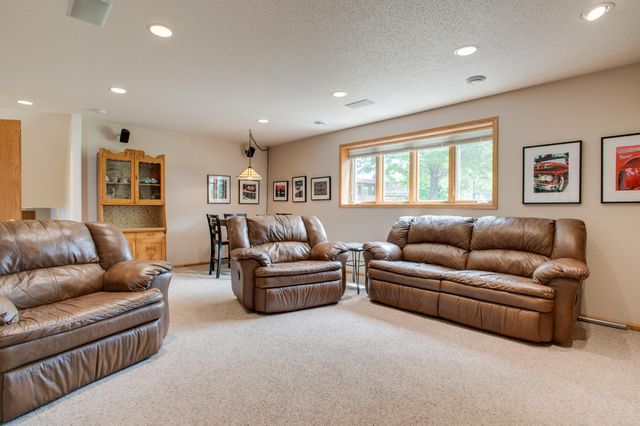 463 42nd Avenue S, Moorhead, MN 56560