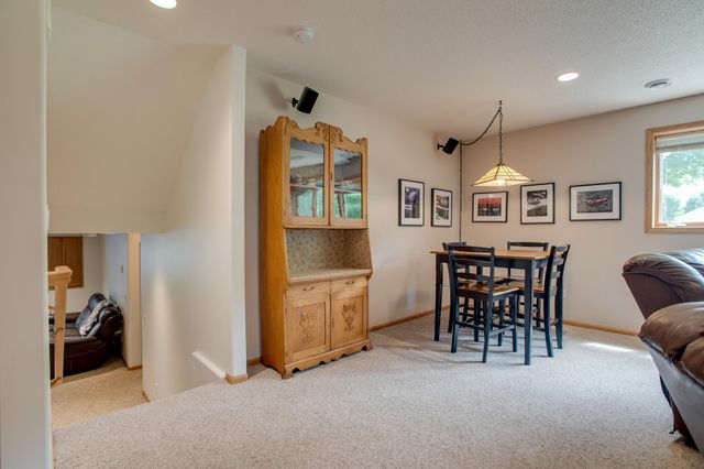 463 42nd Avenue S, Moorhead, MN 56560