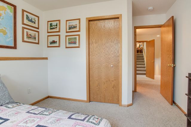463 42nd Avenue S, Moorhead, MN 56560
