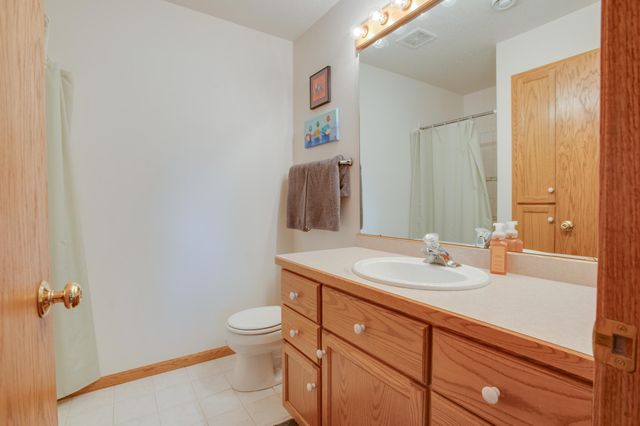 463 42nd Avenue S, Moorhead, MN 56560