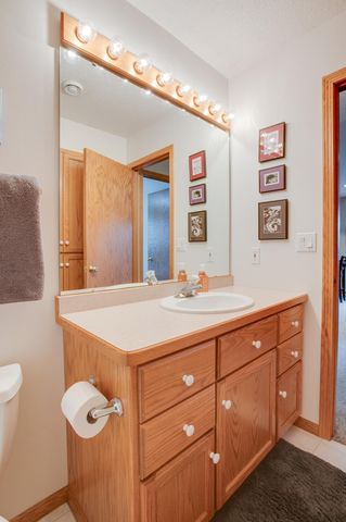 463 42nd Avenue S, Moorhead, MN 56560