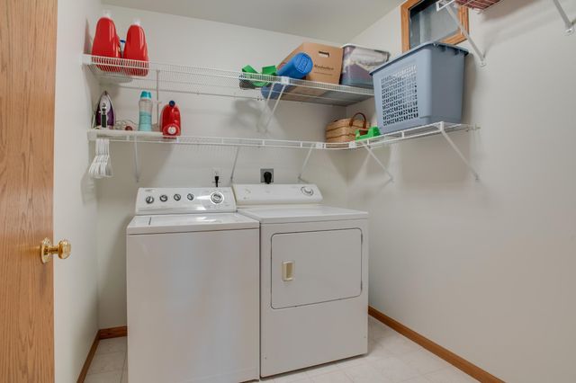 463 42nd Avenue S, Moorhead, MN 56560