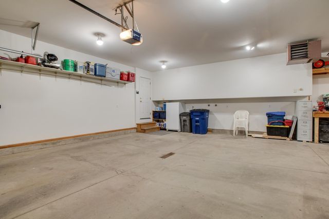 463 42nd Avenue S, Moorhead, MN 56560
