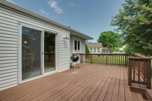 463 42nd Avenue S, Moorhead, MN 56560