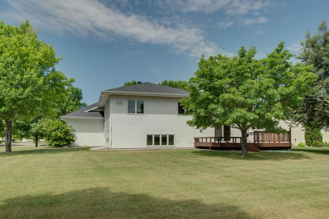 463 42nd Avenue S, Moorhead, MN 56560