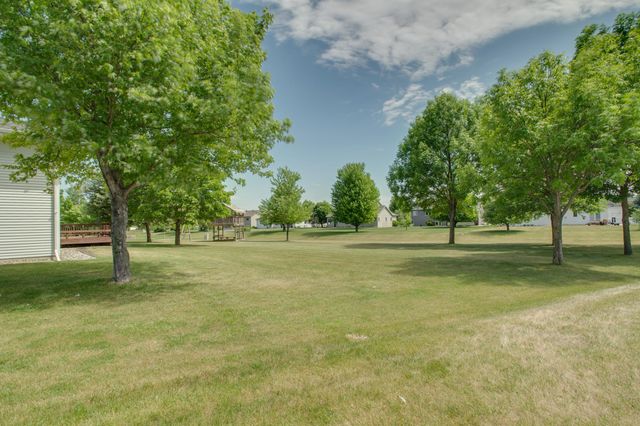463 42nd Avenue S, Moorhead, MN 56560
