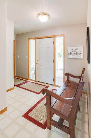 463 42nd Avenue S, Moorhead, MN 56560