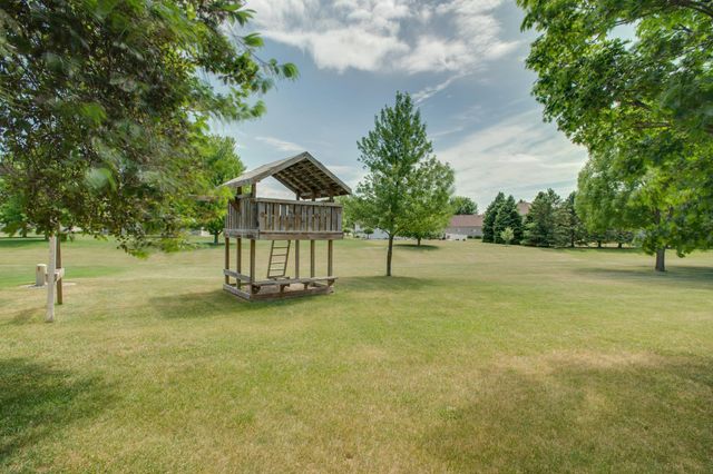 463 42nd Avenue S, Moorhead, MN 56560