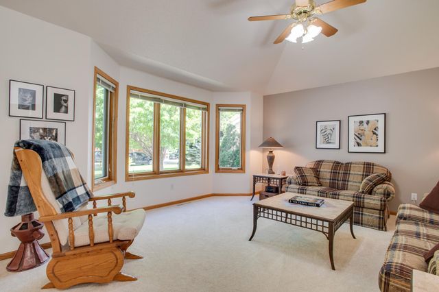 463 42nd Avenue S, Moorhead, MN 56560