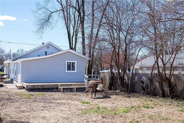 2812 Cleveland Avenue, Des Moines, IA 50317