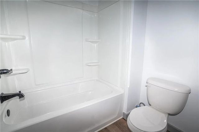 2812 Cleveland Avenue, Des Moines, IA 50317