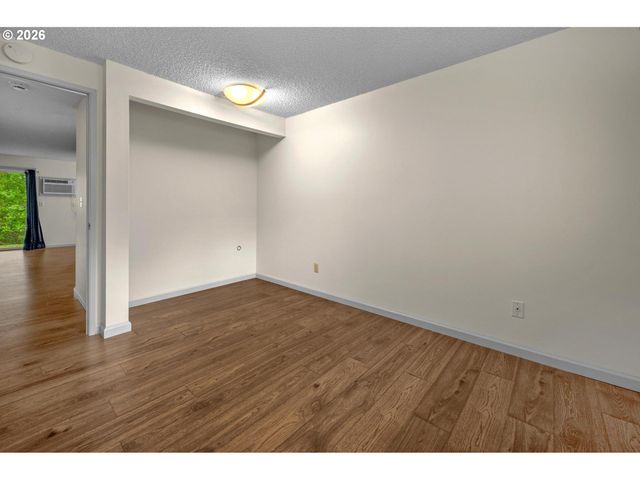 5190 Nw NEAKAHNIE Ave 15, Portland, OR 97229