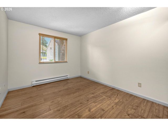 5190 Nw NEAKAHNIE Ave 15, Portland, OR 97229