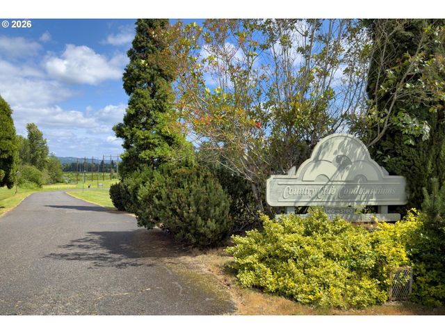 5190 Nw NEAKAHNIE Ave 15, Portland, OR 97229
