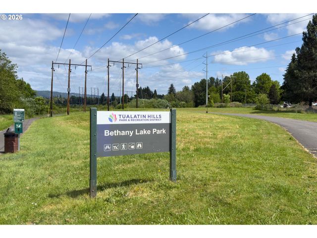 5190 Nw NEAKAHNIE Ave 15, Portland, OR 97229