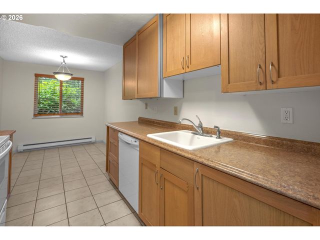 5190 Nw NEAKAHNIE Ave 15, Portland, OR 97229