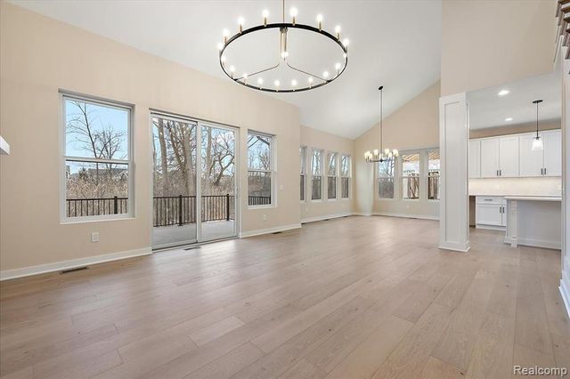 2044 Breckenridge Court, Rochester Hills, MI 48307
