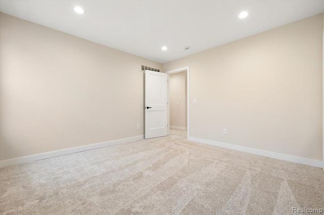 2044 Breckenridge Court, Rochester Hills, MI 48307